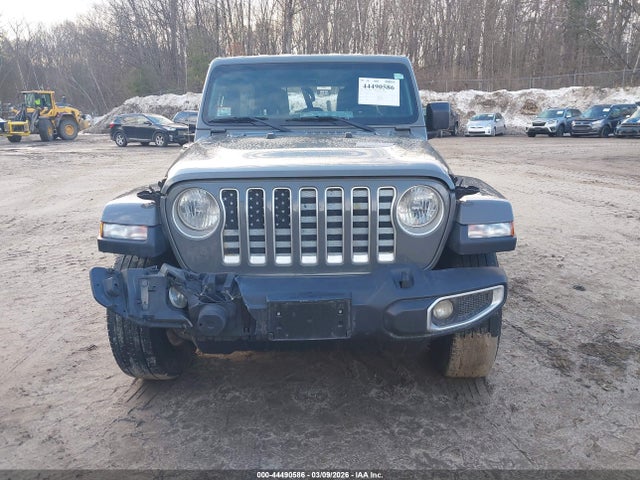 Jeep Wrangler Sahara