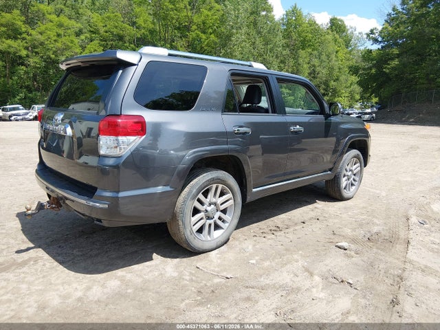 Toyota 4Runner Limited V6
