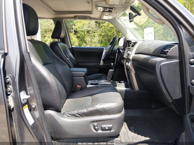 Toyota 4Runner Limited V6