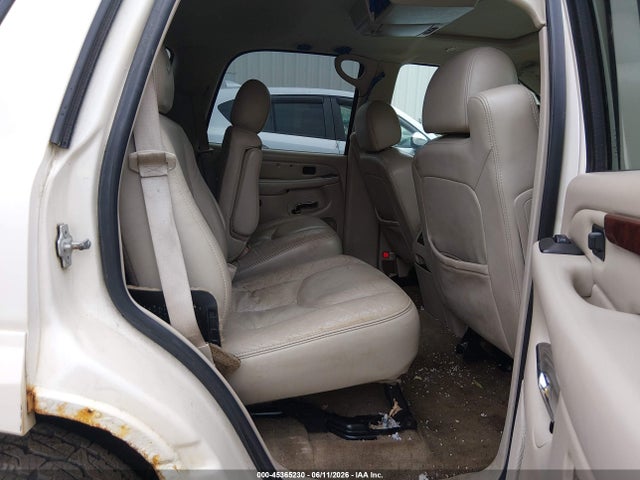 Cadillac Escalade Standard