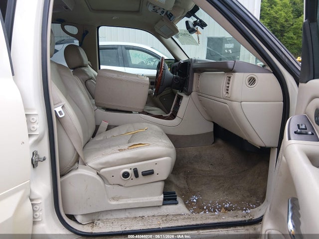 Cadillac Escalade Standard