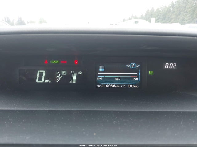 Toyota Prius v Three