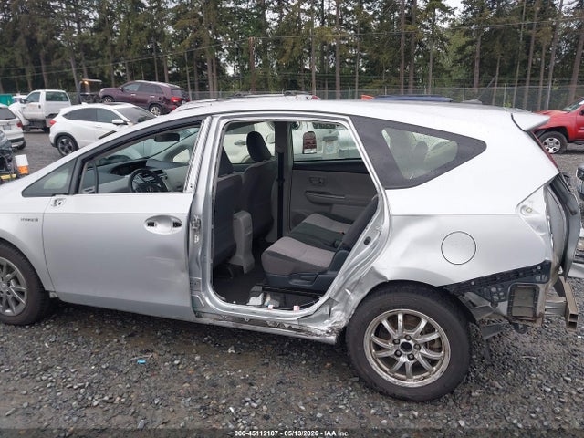 Toyota Prius v Three