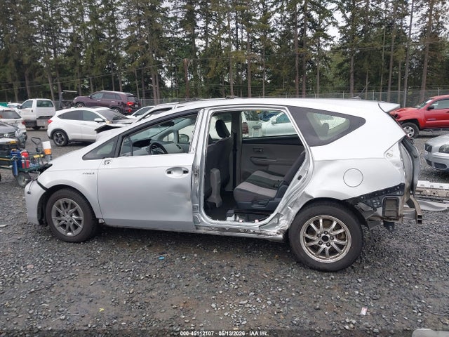 Toyota Prius v Three