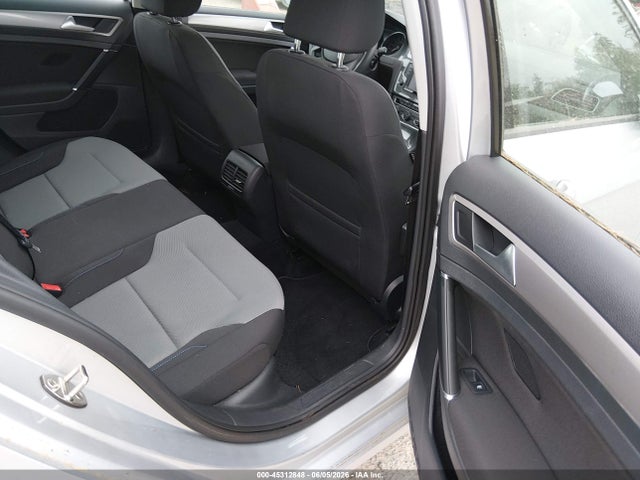 Volkswagen e-Golf Se