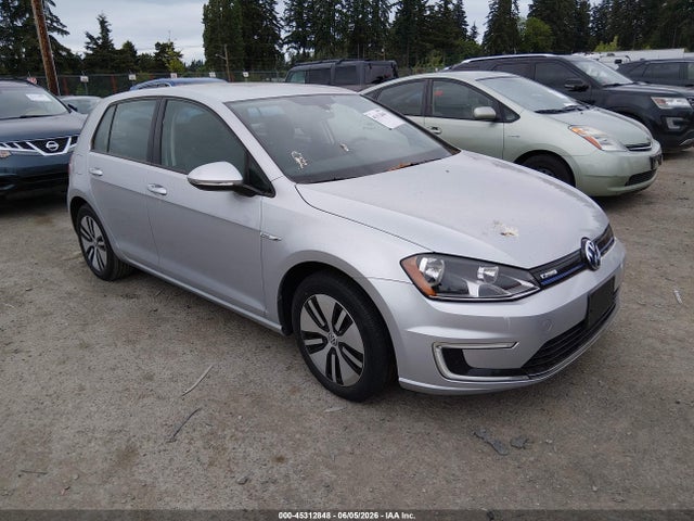 Salvage Volkswagen e-Golf Image