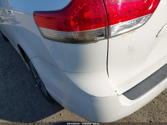 Toyota Sienna Le 7 Passenger