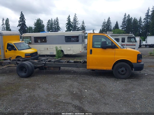 General Motors Savana Cutaway Work Van