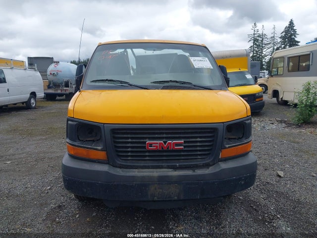 General Motors Savana Cutaway Work Van