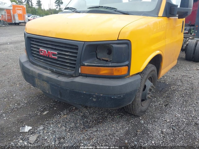 General Motors Savana Cutaway Work Van