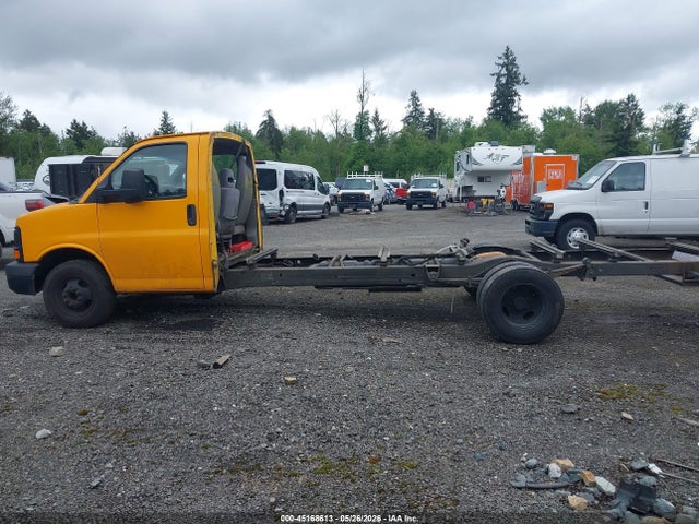 General Motors Savana Cutaway Work Van