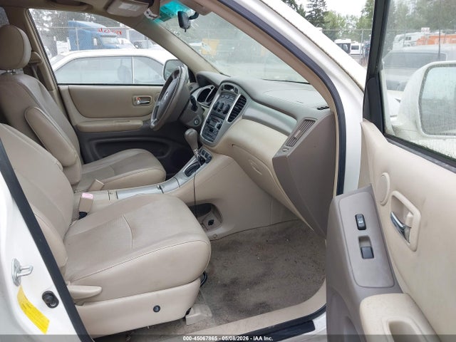 Toyota Highlander Sport V6