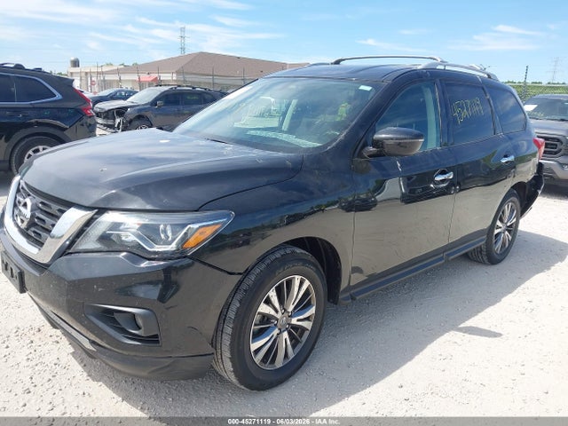 Nissan Pathfinder Sv