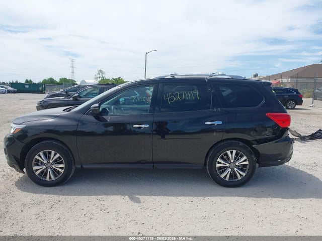 Nissan Pathfinder Sv
