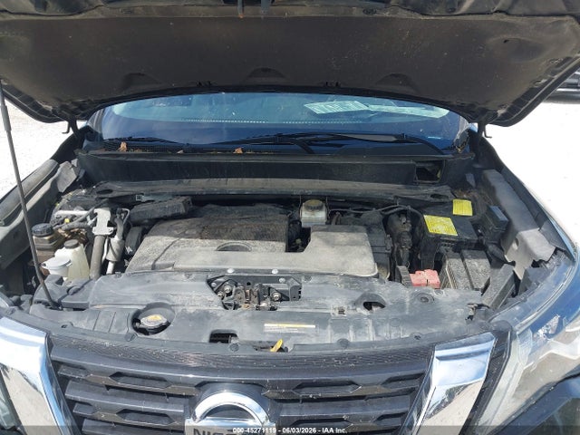 Nissan Pathfinder Sv