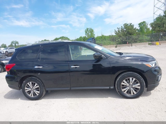 Nissan Pathfinder Sv