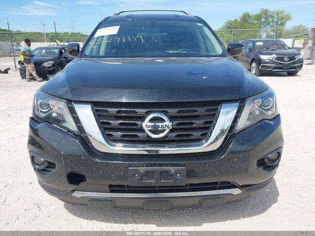 Nissan Pathfinder Sv