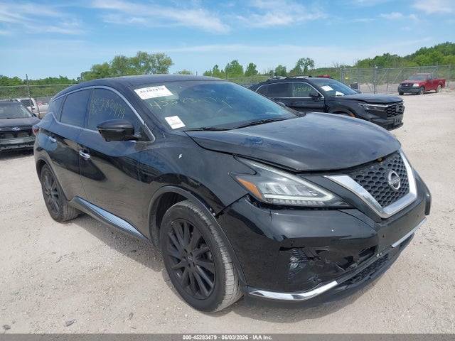 Salvage Nissan Murano Image