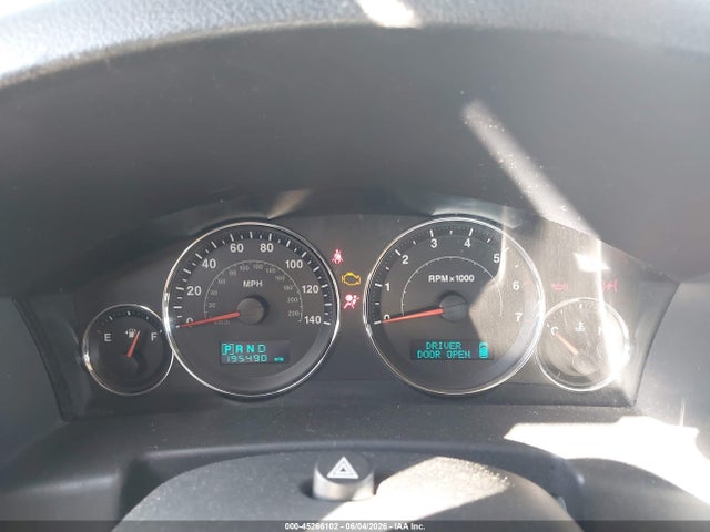 Jeep Commander Sport