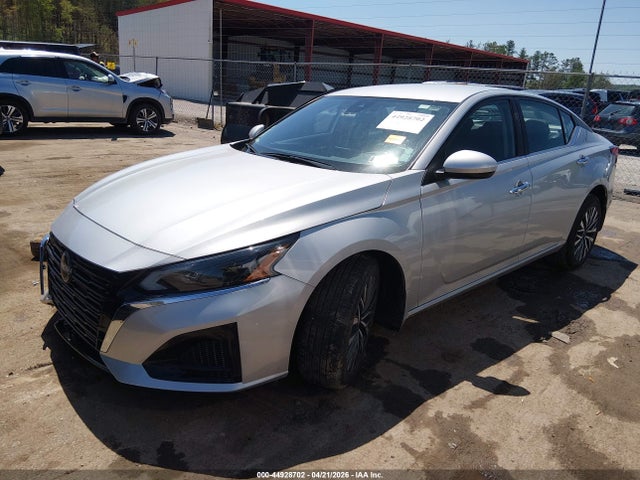 Nissan Altima Sv Intelligent Awd