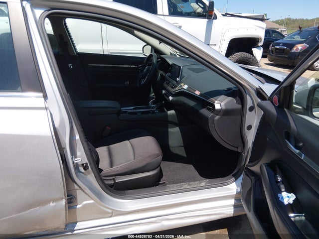 Nissan Altima Sv Intelligent Awd