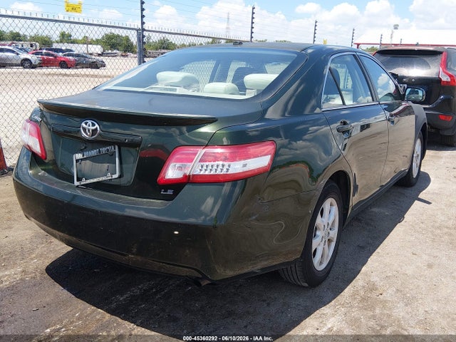 Toyota Camry Le