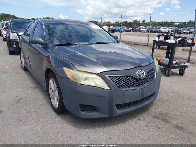 Salvage Toyota Camry Image