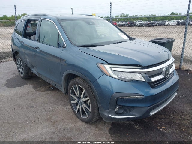 Salvage Honda Pilot Image