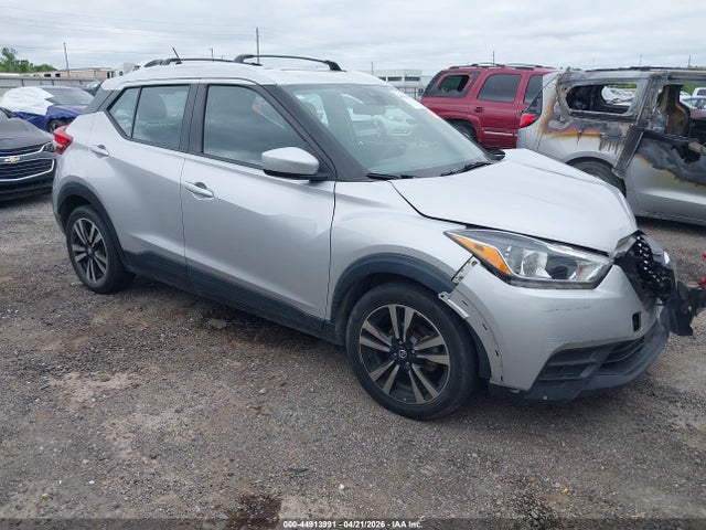 Salvage Nissan Kicks Image