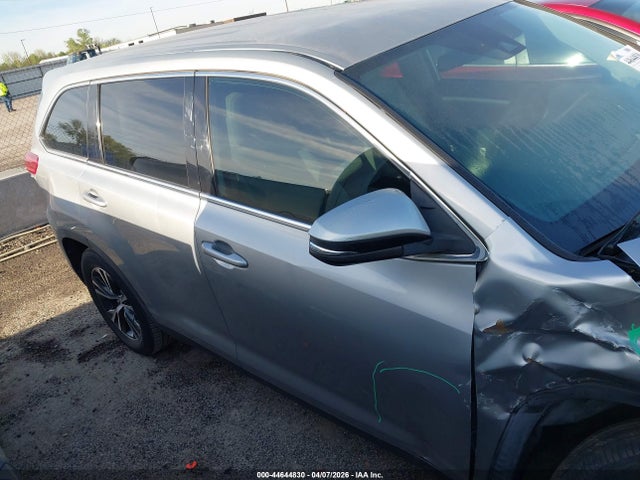 Toyota Highlander Le