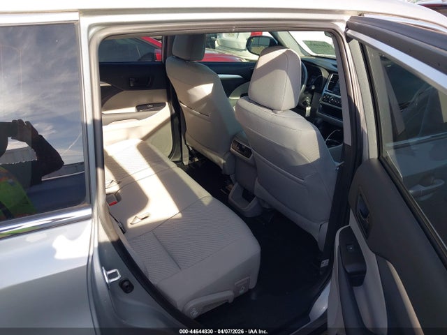 Toyota Highlander Le