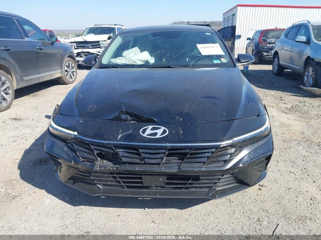 Hyundai ELANTRA Limited