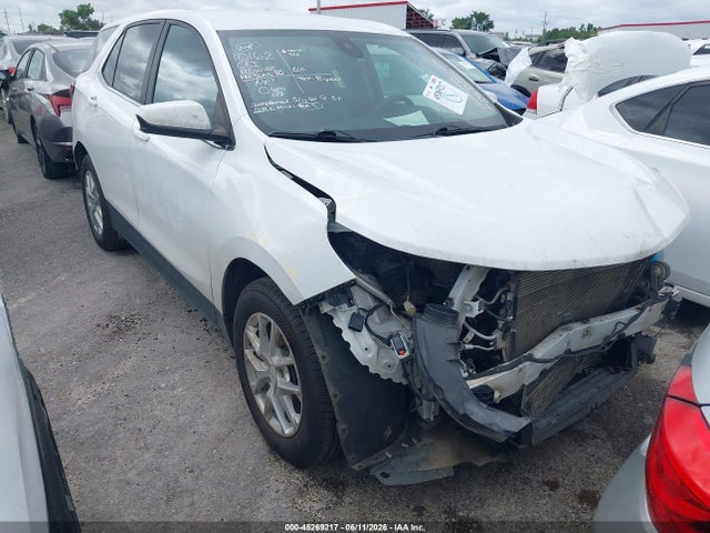 Salvage Chevrolet Equinox Image