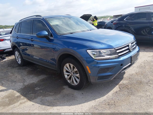 Salvage Volkswagen Tiguan Image