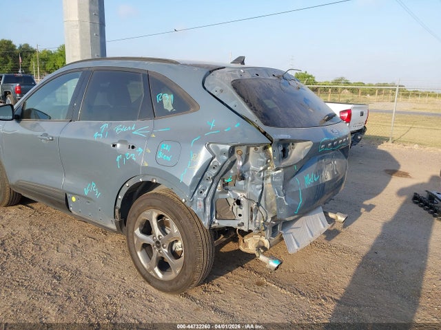 Ford Escape St-line