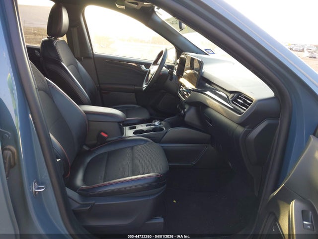 Ford Escape St-line