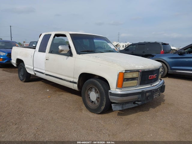 Salvage GMC Sierra Image