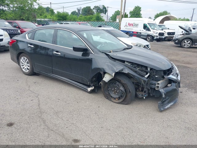 Salvage Nissan Altima Image
