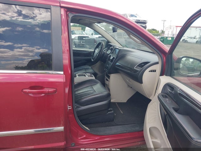 Chrysler Town & Country Touring