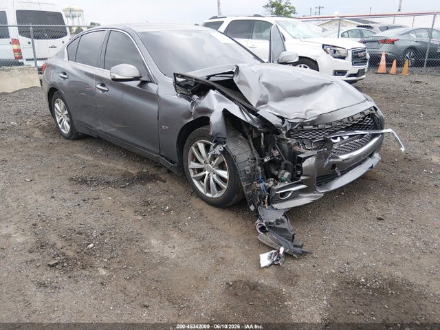 INFINITI Q50 3.0t Premium