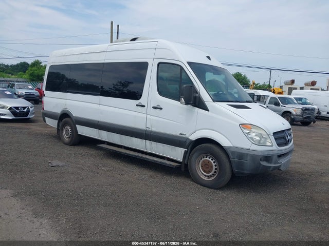 Salvage Mercedes-Benz Sprinter 2500 Image