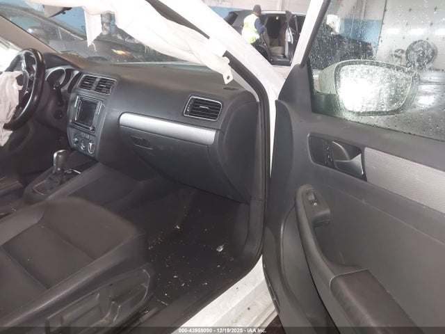 Volkswagen Jetta 1.4t Se