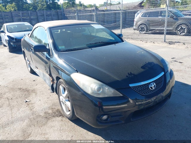 Salvage Toyota Camry Image