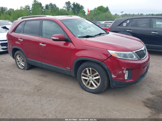 Salvage Kia Sorento Image