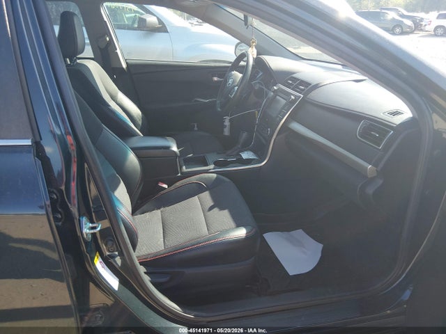 Toyota Camry Se