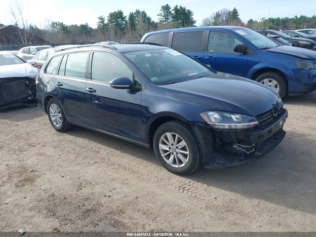 Salvage Volkswagen Golf Image