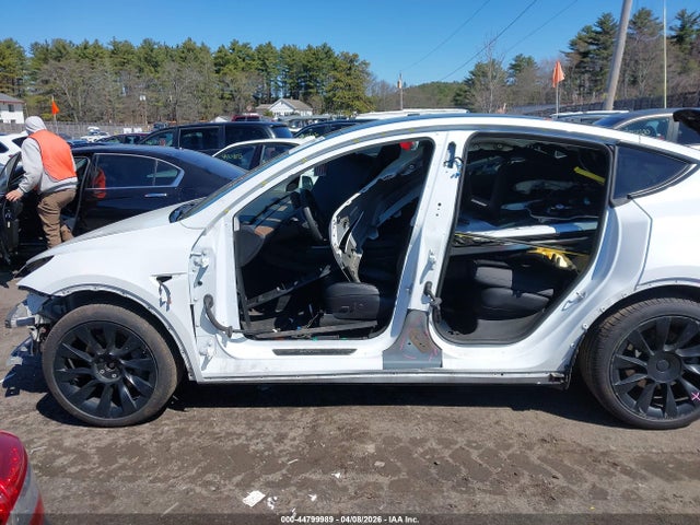 Tesla Model Y Long Range Dual Motor All-wheel Drive