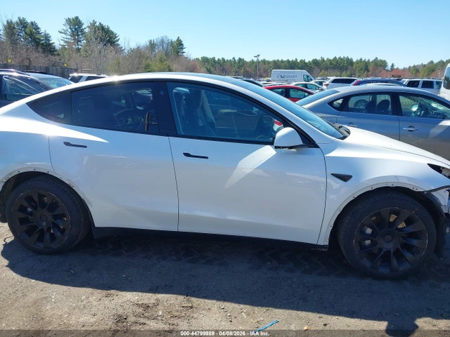 Tesla Model Y Long Range Dual Motor All-wheel Drive