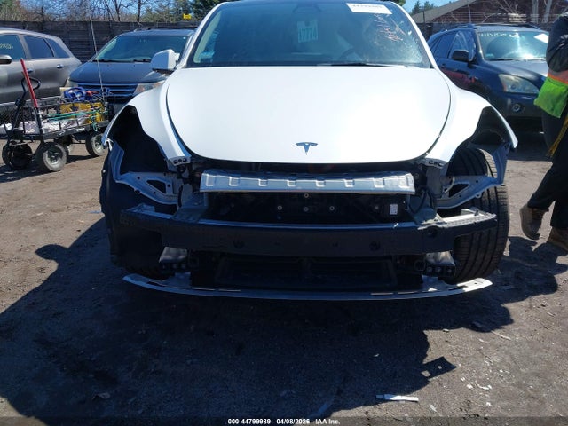 Tesla Model Y Long Range Dual Motor All-wheel Drive