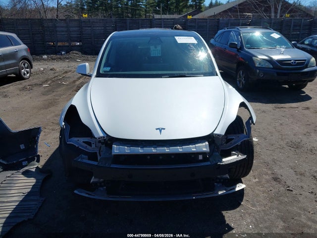 Tesla Model Y Long Range Dual Motor All-wheel Drive